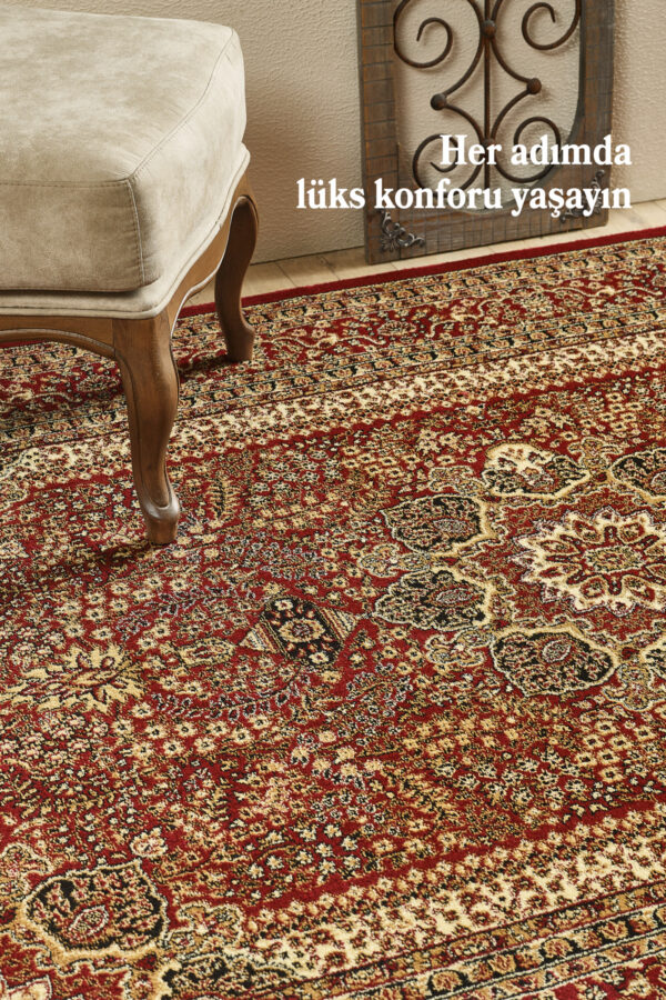 İran Tarzı Barok Süslemeli Kırmızı Toz Vermez Oturma Odası ve Salon Halısı Sık Dokuma - Görsel 2